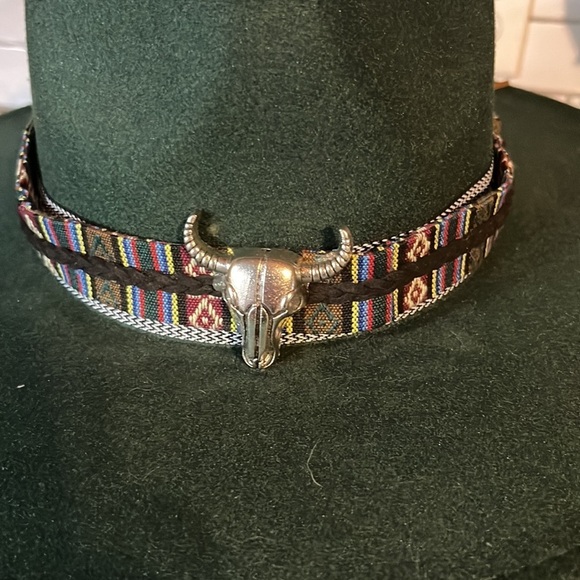New hat. Western. With 2 removable bands! Change out the look. - Picture 5 of 7